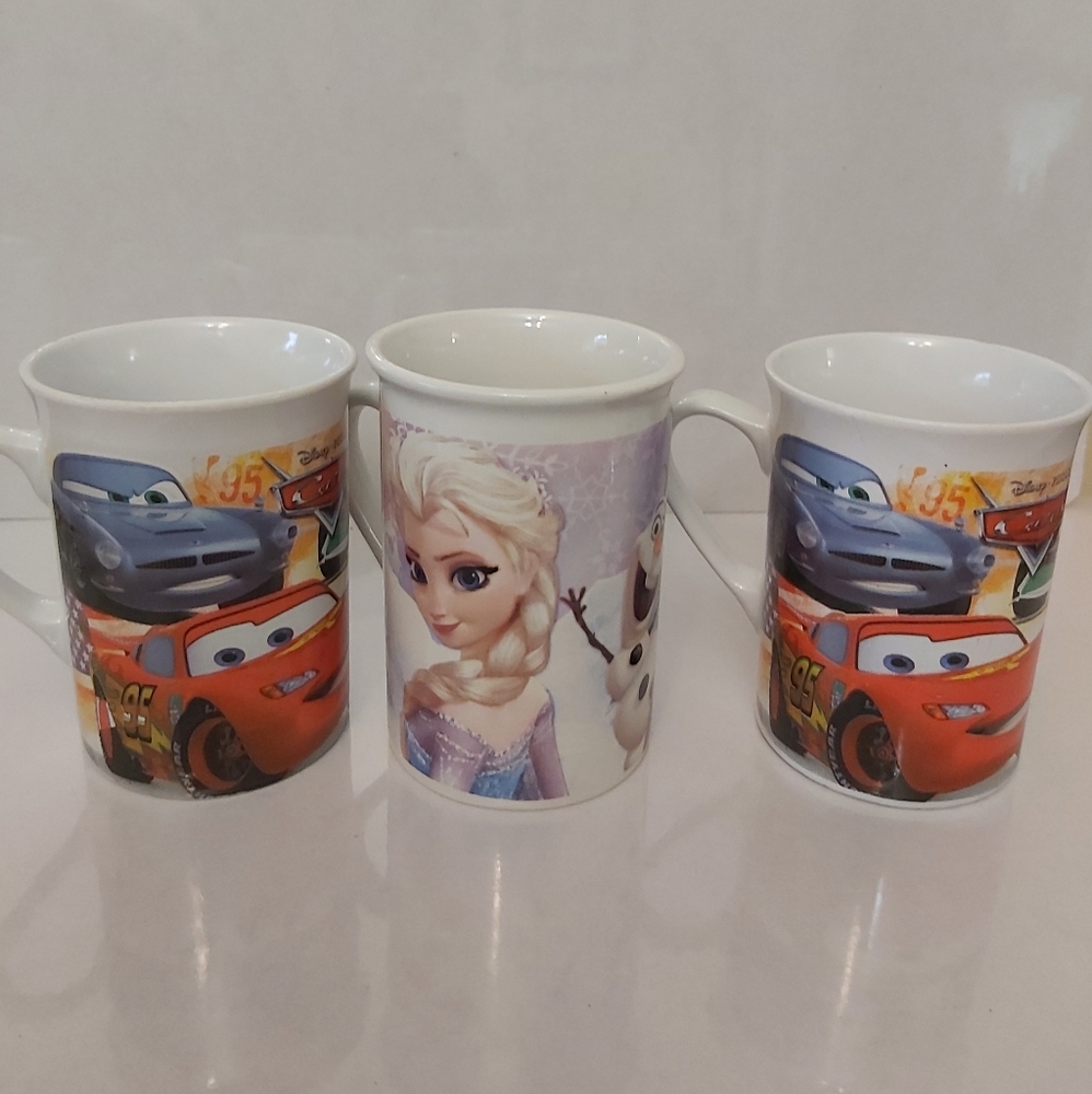 Disney mug set